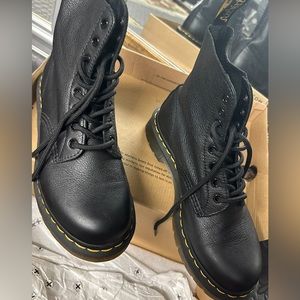 1460 women’s pascal Virginia leather boot